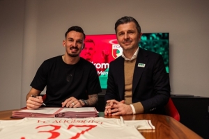 官方：霍芬海姆前鋒貝里沙租借回歸奧格斯堡，據(jù)悉夏窗可選擇買斷