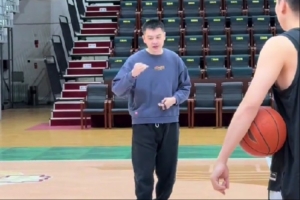 遼寧回歸訓(xùn)練！楊鳴：蛇年得有點(diǎn)新氣象 這也是到了聯(lián)賽沖刺階段