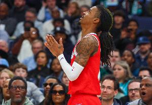 傳射俱佳！莫蘭特復(fù)出半場(chǎng)9中6獨(dú)得17分4助 三分5中4