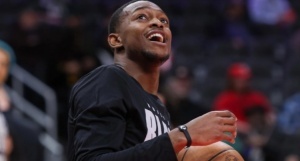 福克斯，馬刺首戰(zhàn)：狐馬過關(guān)山