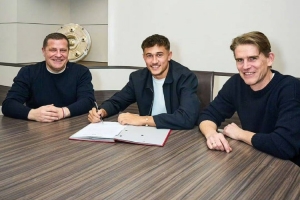 經(jīng)紀人：比紹夫相信來拜仁是正確的；他為拜仁轉(zhuǎn)會而格策是為瓜帥