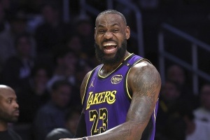 馬健：湖人打勇士就像職業(yè)打大學(xué)生 勇士這陣容要奪冠是天方夜譚