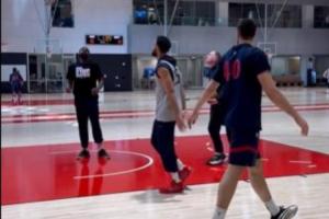 ??你去頂中鋒？本西與祖巴茨一起加練拋投