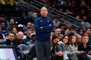 盧：快船在買斷市場的成功展現(xiàn)球隊魅力 我們給球員重來的機(jī)會