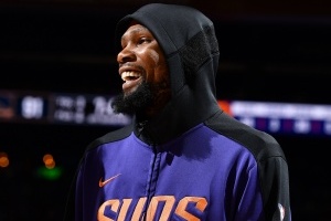 ??莫蘭特：我把比賽用球給了杜蘭特 他說他不太在意這個(gè)