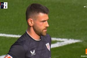 歐洲杯冠軍門將??烏奈-西蒙超巨失誤 帶球直接被對(duì)方鏟進(jìn)球門！