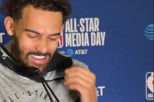 ??對尼克斯球迷有什么想說的嗎？吹楊：他們有一支很棒的球隊(duì)