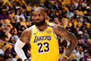 ??詹姆斯表示因腳踝酸痛 他不會(huì)出戰(zhàn)今天的全明星正賽