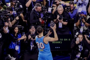 星中之星！歷屆AMVP都有誰？僅三位現(xiàn)役砍50+ 神“只”砍了40分