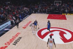 襲襠！特雷-楊擠掩護(hù)時(shí)肘到比塔澤敏感部位 引發(fā)雙方小沖突