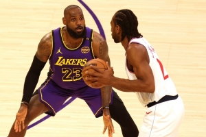 馬?。哼€有什么是40歲詹姆斯做不到的？湖人比快船更會(huì)利用空間