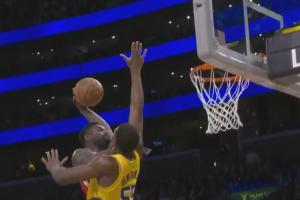 霸王之姿！錫安接球幾乎沒有助跑 墊步單臂戰(zhàn)斧隔扣2米11的杰米森