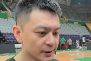 楊鳴：我們必須要放低姿態(tài) 青島的排名在我們之上 要改變比賽態(tài)度