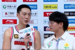 胡明軒：開心生日夜贏球 希望趙睿在新疆隊(duì)越來(lái)越好