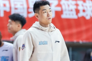 夏曉司：高詩巖感冒發(fā)燒基本痊愈 于德豪還需要一周左右恢復(fù)