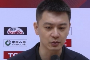 楊鳴：大家整場都拼得不錯(cuò) 盡管繼偉受傷&老隊(duì)員出現(xiàn)了疲勞情況