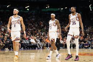 三巨頭的“巨”？半場布克&比爾&杜蘭特拿17分 與東契奇得分一樣