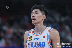 拼盡全力！鄒陽打滿48分鐘14中7拿到25分5板3斷2帽 三分10中5