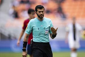 勝率100%！國足在阿聯(lián)酋主裁奧馬爾執(zhí)法下2戰(zhàn)全勝 還曾給國足點(diǎn)球