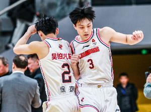 媒體人：廣東季后賽能走多遠(yuǎn)跟外援關(guān)系不大 還得看胡明軒和徐杰