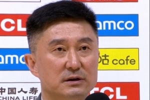 杜鋒：這場(chǎng)比賽的強(qiáng)度和季后賽是一樣 全隊(duì)場(chǎng)上的閱讀能力需提高