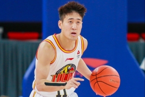 難阻失利！姜偉澤三分8中4&罰球2中2 得到18分2板4助