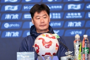 李霄鵬：希望明天比賽能打出一些新的東西，取得一個(gè)好的結(jié)果