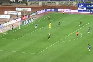 18歲王鈺棟中超處子球！三鎮(zhèn)后防白給，浙江半場4-0領先