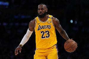 Skip：LBJ對(duì)少6主力的鵜鶘打33分鐘砍27分 想讓得分紀(jì)錄更難破