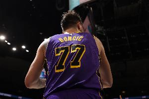 Skip：東契奇上半場(chǎng)砍31分 我猜他真的很懷念效力獨(dú)行俠的時(shí)光