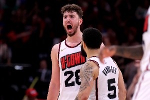 季末評(píng)獎(jiǎng)大會(huì)??各支球隊(duì)的隊(duì)內(nèi)MVP是誰？火箭申京&快船哈登