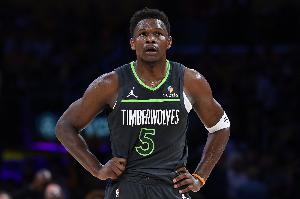 愛德華茲第16場季后賽至少20分5板5助 追平加內(nèi)特 并列隊史最多