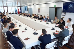 阿斯：西班牙裁判團體與西足協(xié)主席開會，討論建立裁判工會