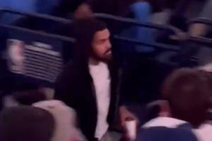 上任俄城??“紐約市長”吹楊低調(diào)觀看了雷掘天王山