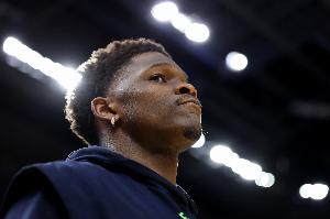 韋德：愛德華茲犯錯后有成長 那是他能成為聯(lián)盟門面的原因