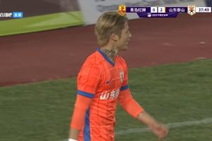陳蒲反擊單刀過(guò)掉門將破門，山東泰山客場(chǎng)2-0領(lǐng)先青島紅獅