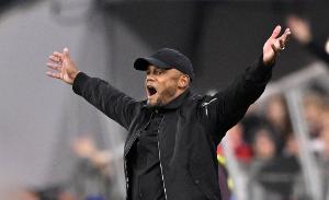 記者：拜仁不能滿足于每賽季一冠，將用與瓜帥相同標(biāo)準(zhǔn)評(píng)判孔帕尼