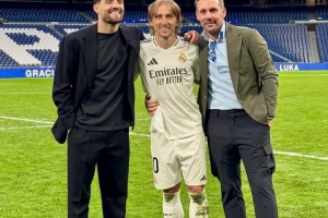 看看誰(shuí)來(lái)了！科瓦西奇重返伯納烏，出席莫德里奇的致敬儀式