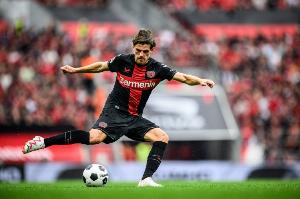 德天空：奧格斯堡有意夏窗簽霍夫曼，球員想要留在勒沃庫森