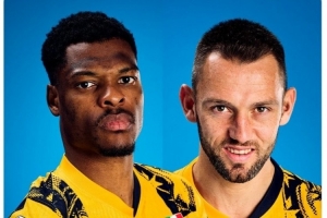 荷蘭隊(duì)社媒：歐冠決賽準(zhǔn)備就緒，祝鄧弗里斯、德弗里好運(yùn)