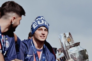 空翻致謝巴黎球迷！若奧-內(nèi)維斯社媒：歐洲冠軍們，新的一周安好