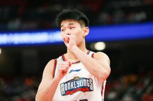 ??NBA球探：林葳既能超強(qiáng)得分 也具備指揮官統(tǒng)籌進(jìn)攻的沉穩(wěn)氣質(zhì)