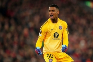 隊報：拜仁將圖盧茲門將雷斯特斯視為長期目標，里爾今夏有意求購