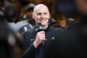 媒體人：卡萊爾相信自己的團(tuán)隊 維持長輪換 球隊極具韌性咬到最后