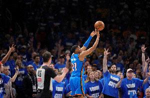 杰倫威談阿隆-維金斯：他隨時(shí)都做好了準(zhǔn)備 他是非常特別的球員