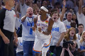 亞歷山大談主場球迷：他們總能制造更大噪音 世界上最好的球迷