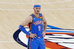 全隊送出25次助攻！卡魯索：今天的比賽更能體現(xiàn)我們的比賽方式