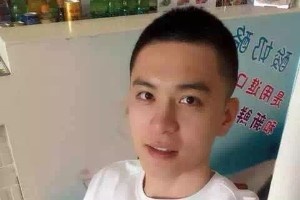 回憶殺！探長曬10年前CBA球星自拍照 易建聯(lián)、楊鳴、郭艾倫在列