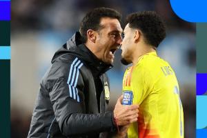 迪亞斯談與斯卡洛尼交流：他看到了我不滿裁判，我們非常尊重他們