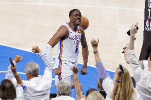 杰倫威G4承擔(dān)更多持球重任 亞歷山大有了更多的調(diào)整時(shí)間與空間